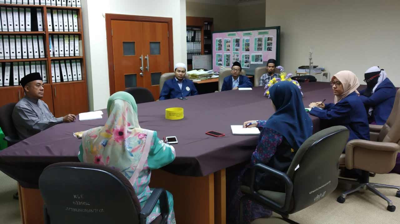 Mahasiswa MSEI, study outbond di Unissa Brunei berkunjung ke kantor Kementerian Hal Ehwal Ugama Brunai